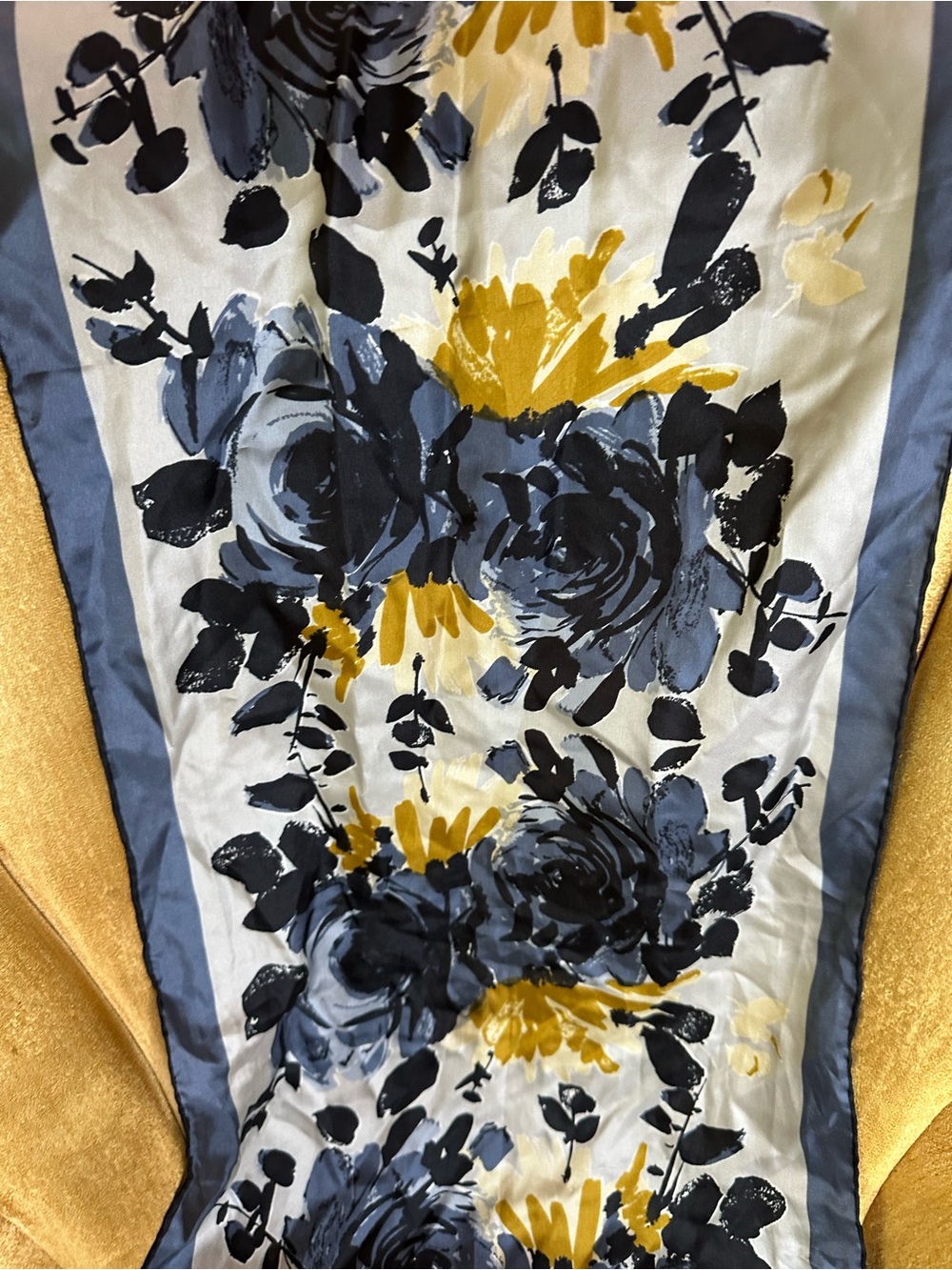 Vintage 60s Vera Neckerchief Silk Hand Rolled Made in Japan Scarf - Picture 5 of 6